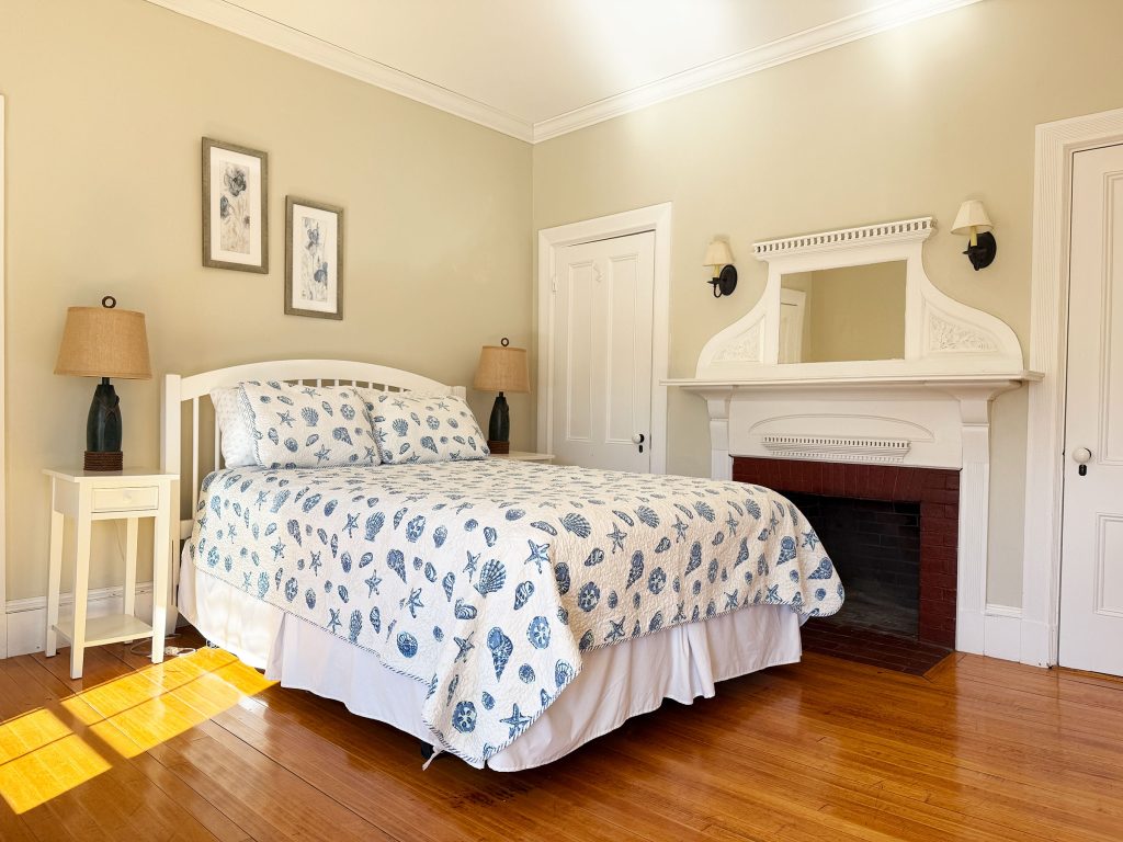 2nd queen bedroom