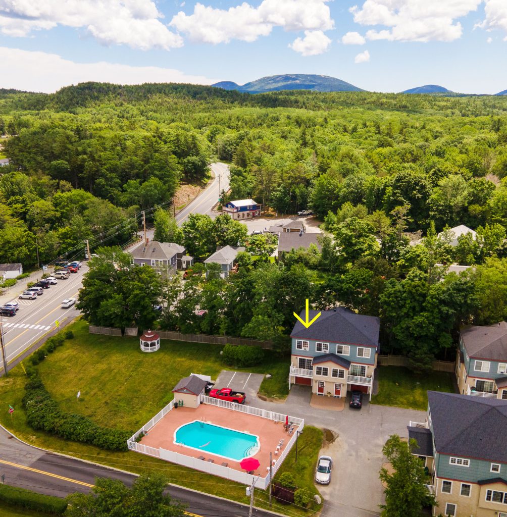 Oceanview Poolside Condo — Aerial view