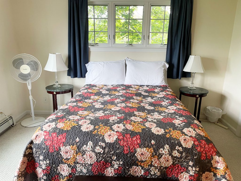 Queen bedroom