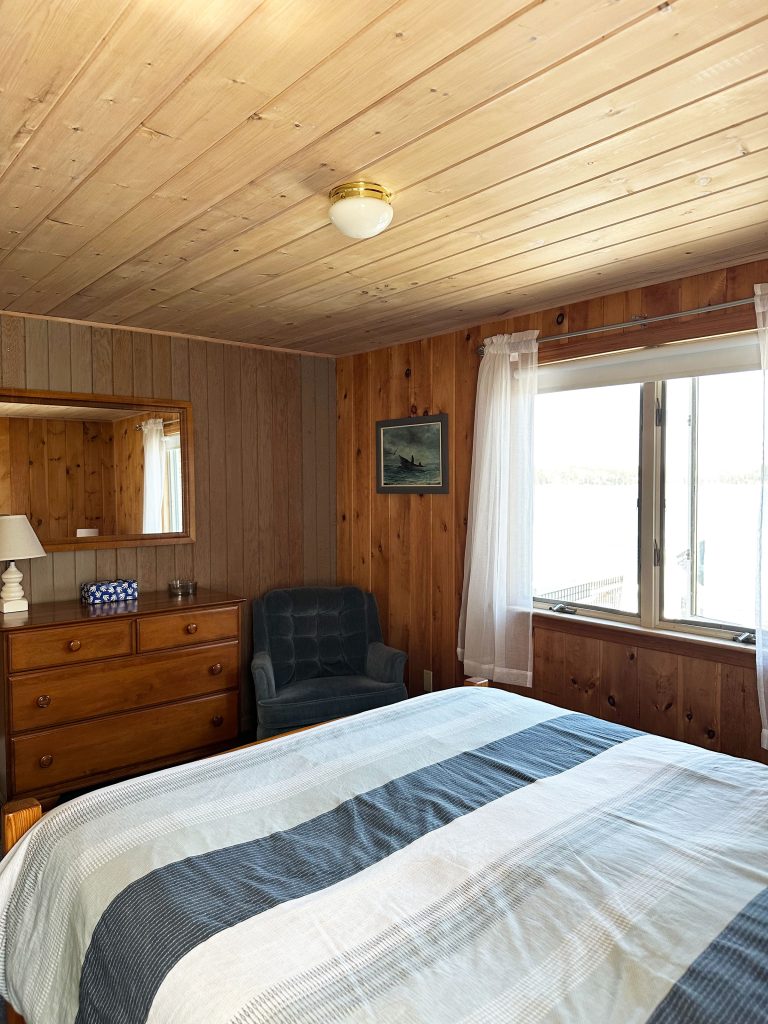 Queen bedroom