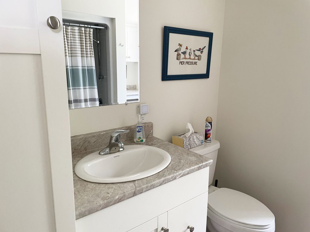 OR-bath1a First floor bath and laundry (shower and tub)