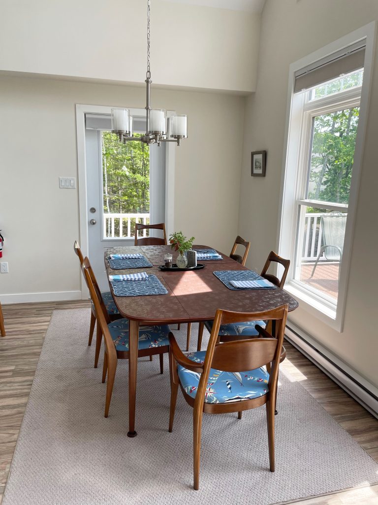 OR-dining2 Dining area
