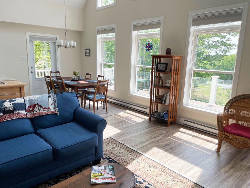 OR-liv-dining Living and dining area