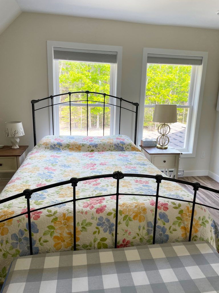 OR-queen2d Queen bedroom, 2nd floor