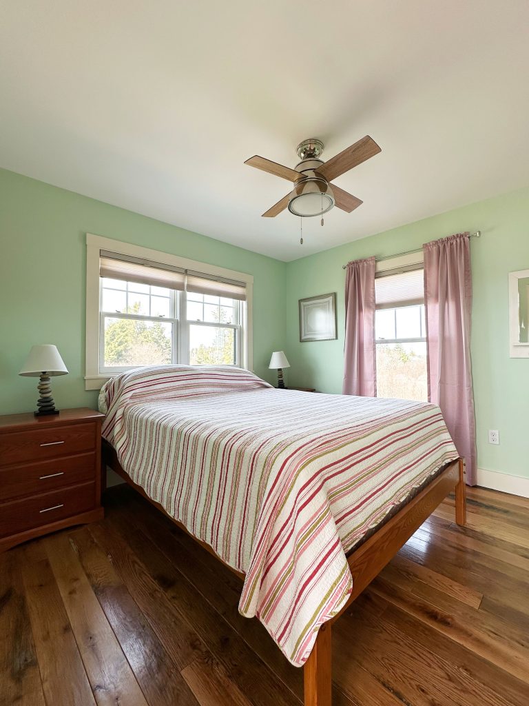 Queen bedroom