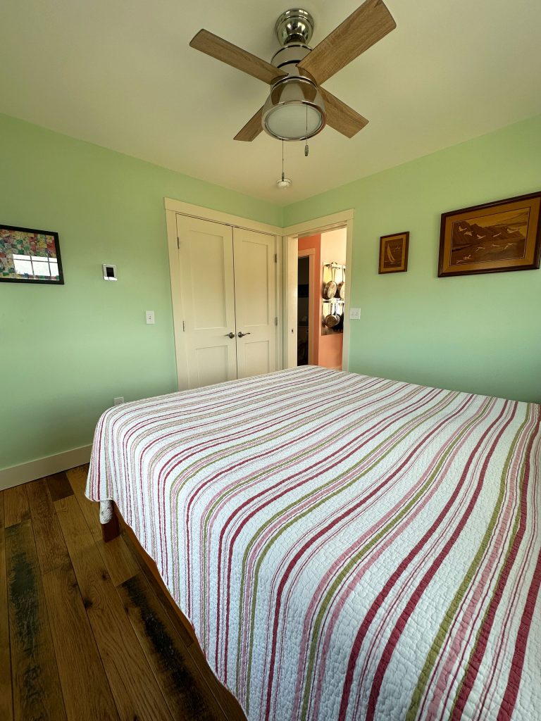 Queen bedroom