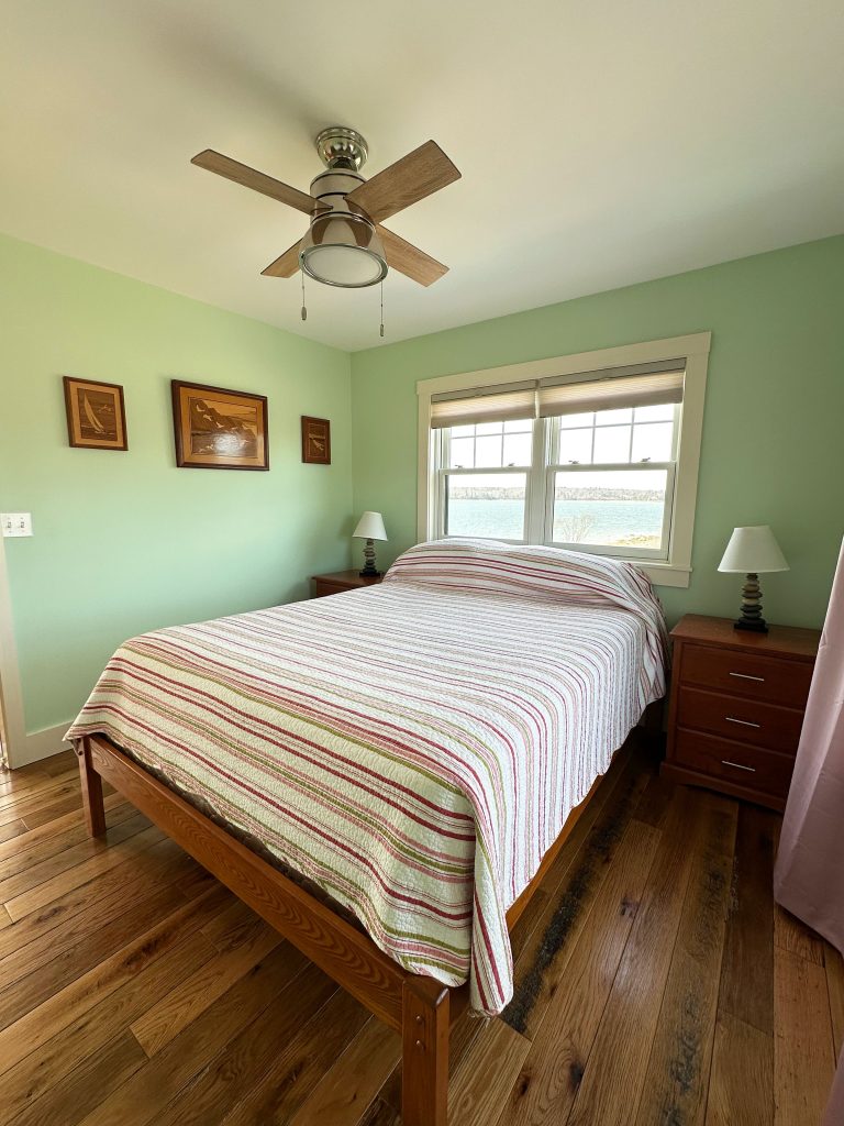 Queen bedroom