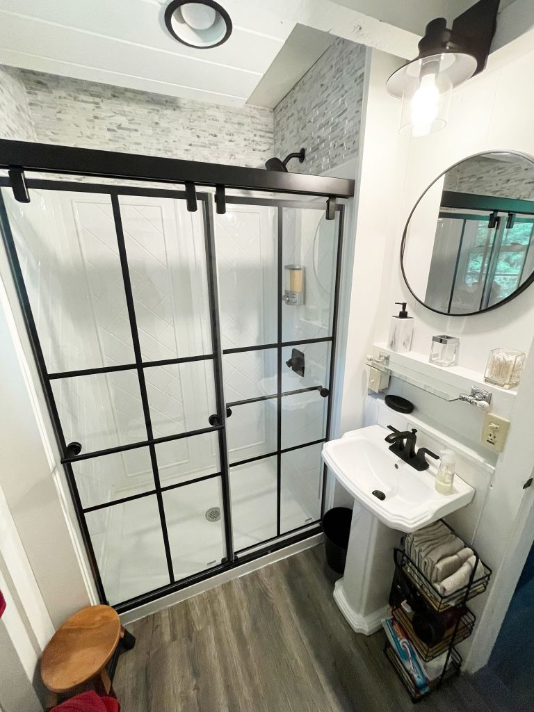 Bathroom, first floor