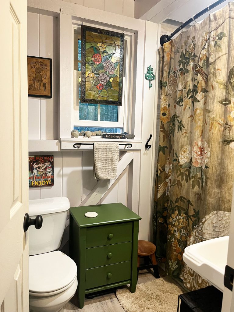 Bathroom, first floor
