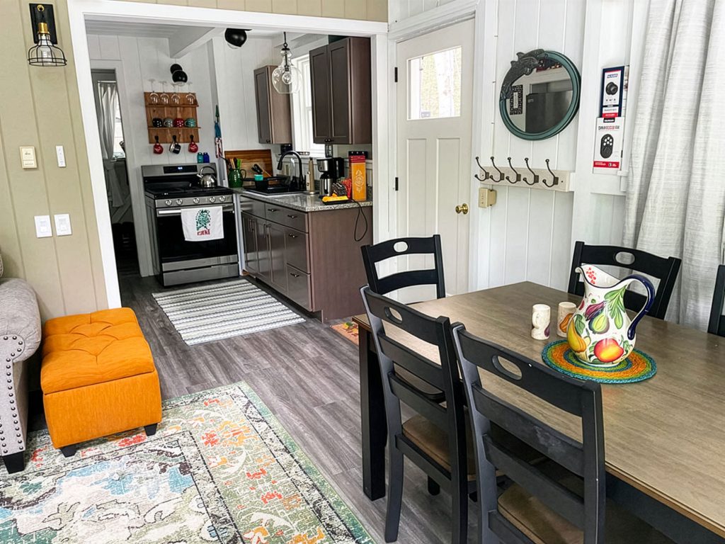 Dining/kitchen area