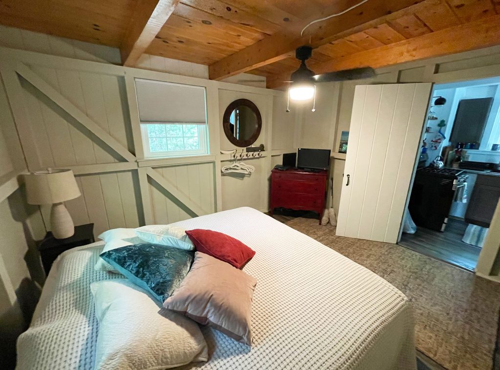 Queen bedroom