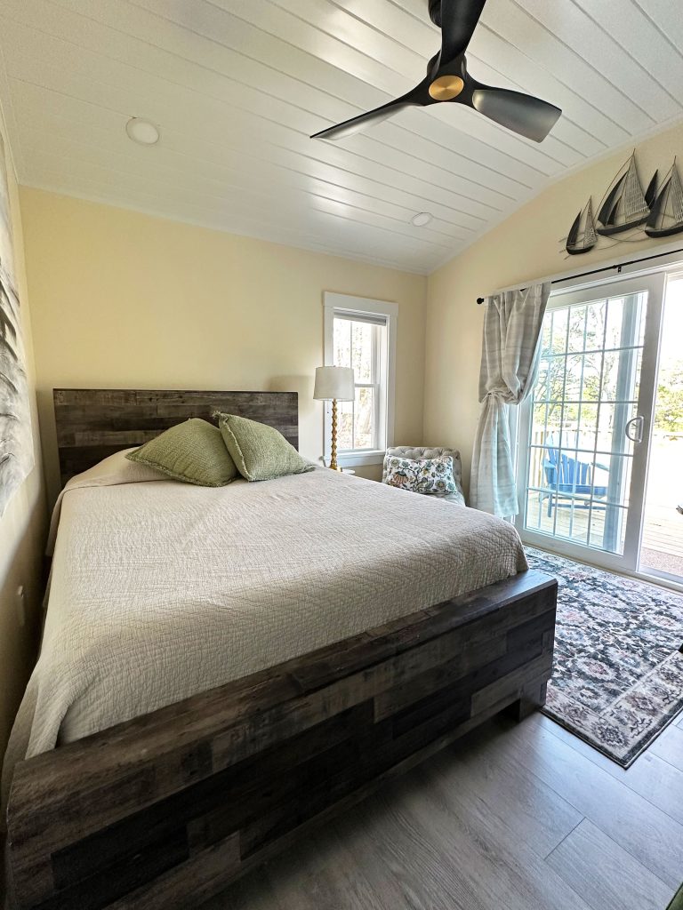 Queen bedroom