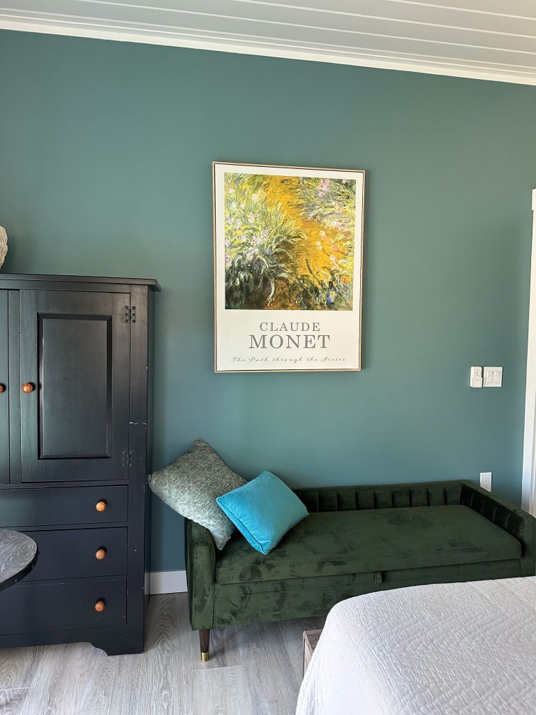 Queen bedroom