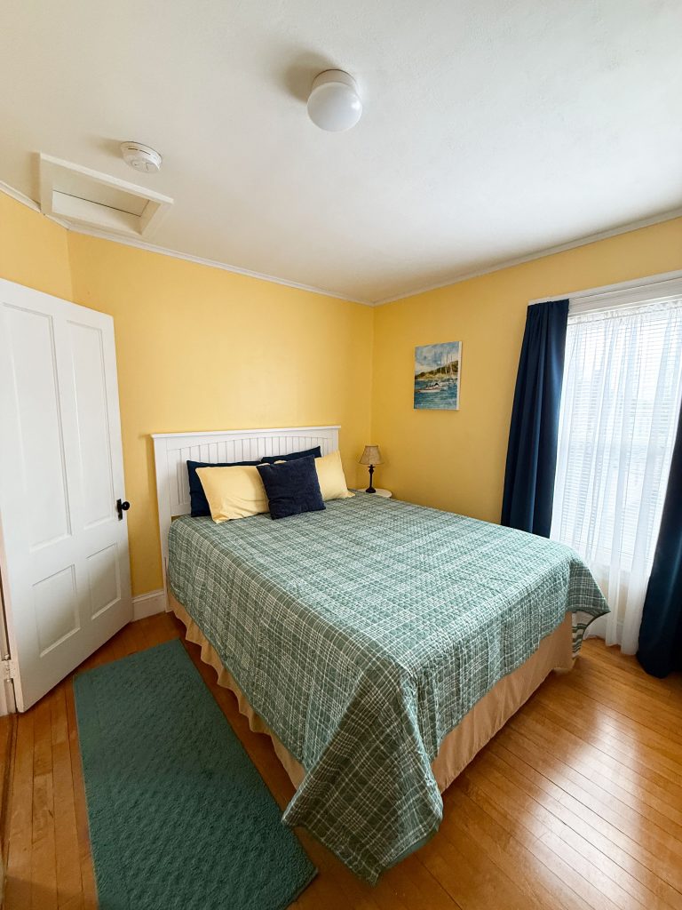 Queen bedroom
