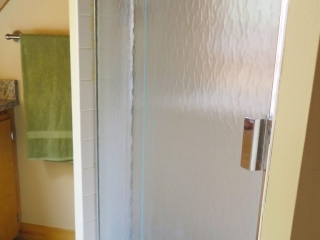 2nd floor bathroom