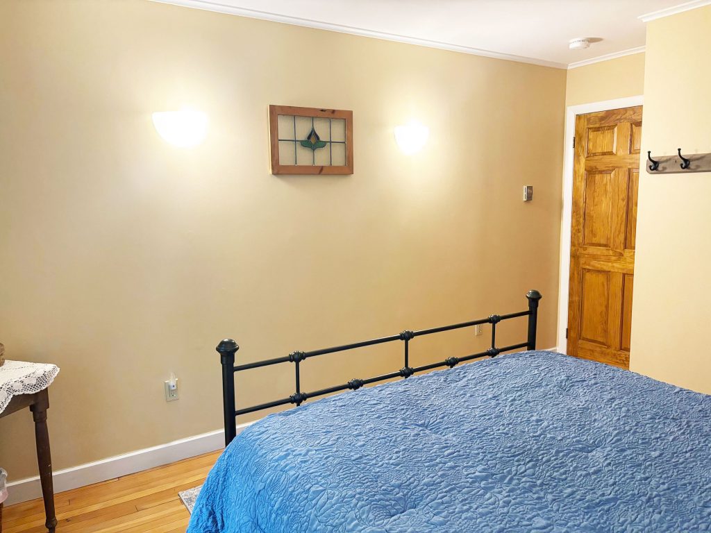 Queen bedroom