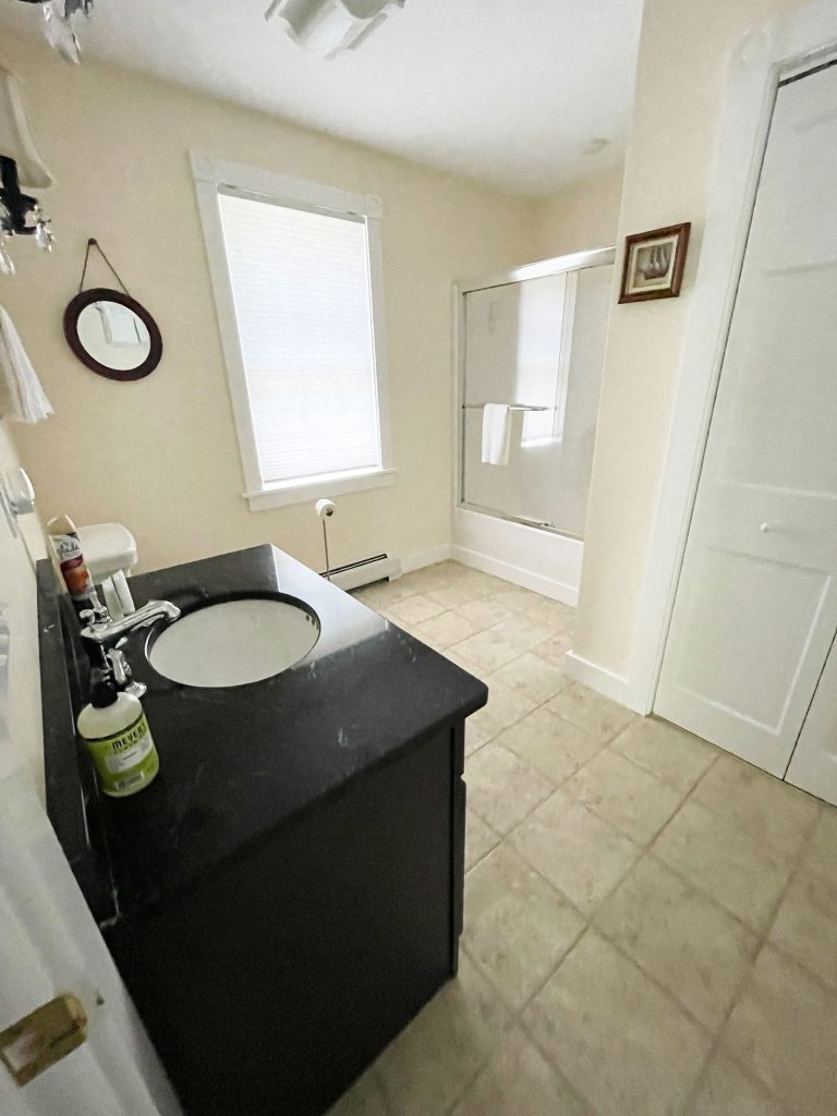 SD-king1-bath3 Starboard