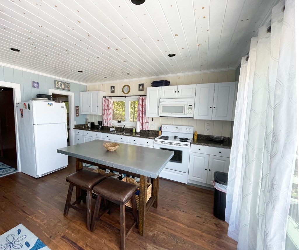 SK-kit-din1-1 Kitchen