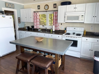 Kitchen/dining