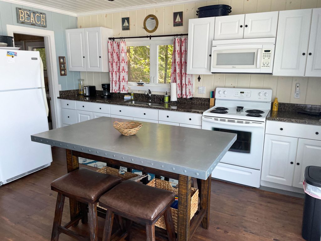 SK-kit2-1 Kitchen/dining