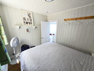 Queen bedroom