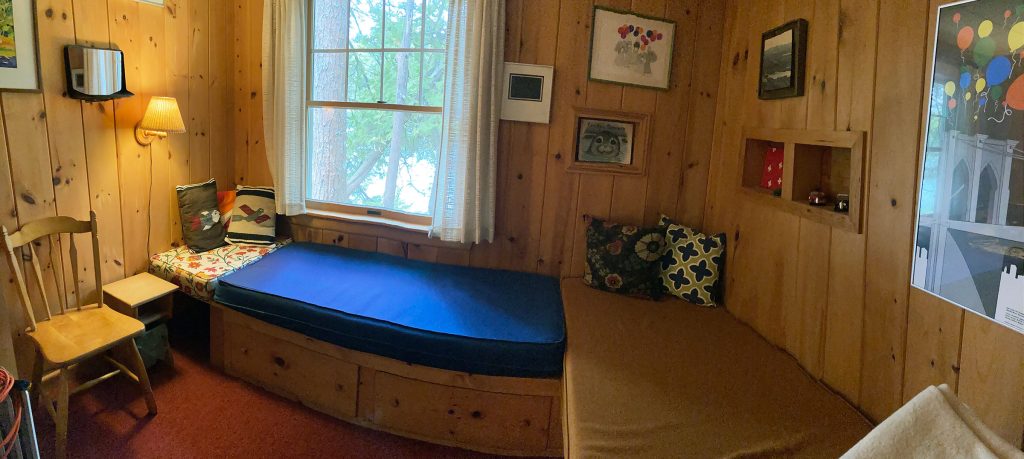 Bunks bedroom (2 twins)