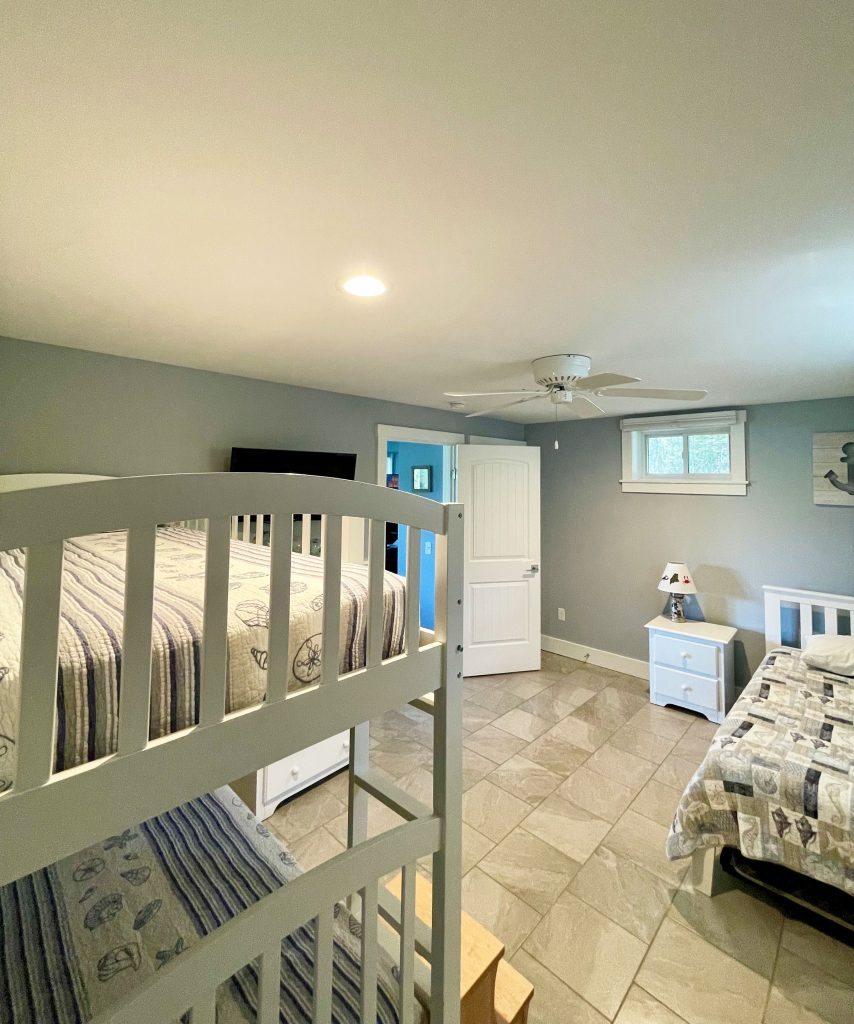 Lower level twins room