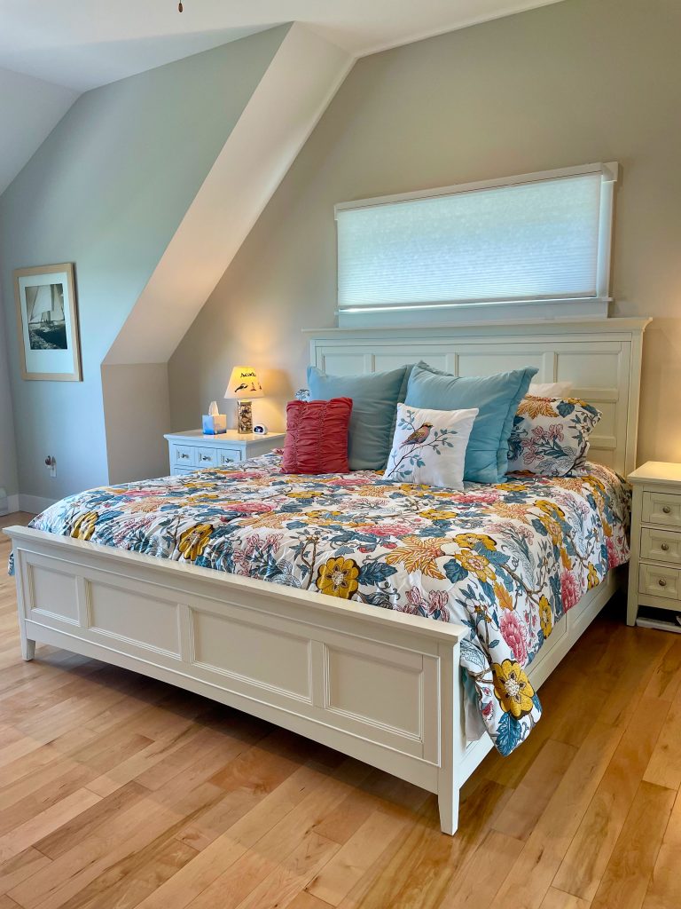 Master king bedroom 2nd floor