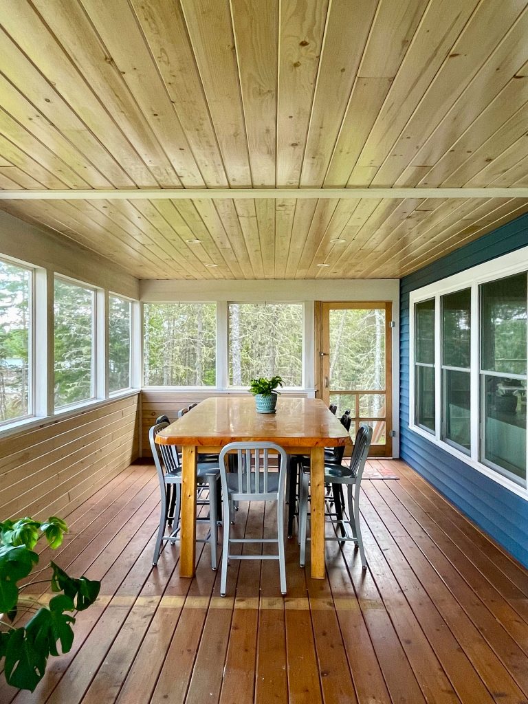 Screened porch seating