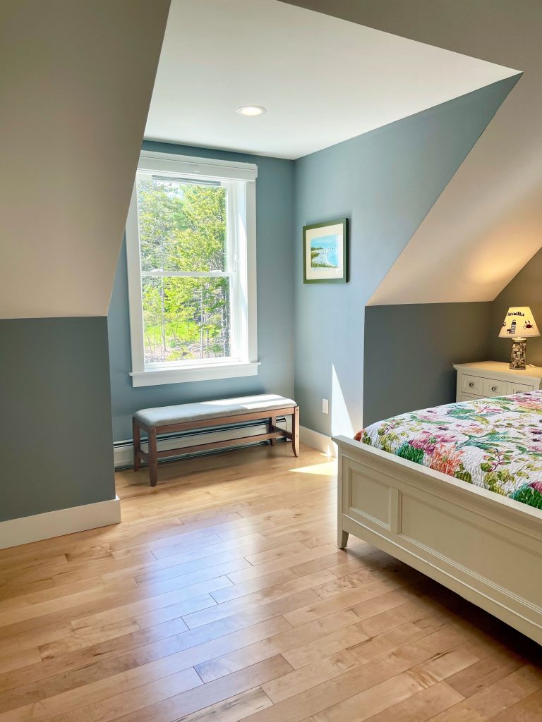 Second queen bedroom 2nd level