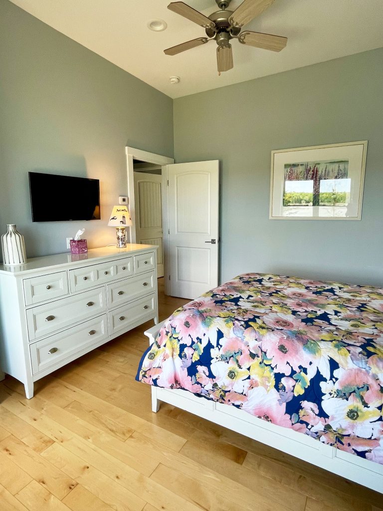First queen bedroom 2nd level