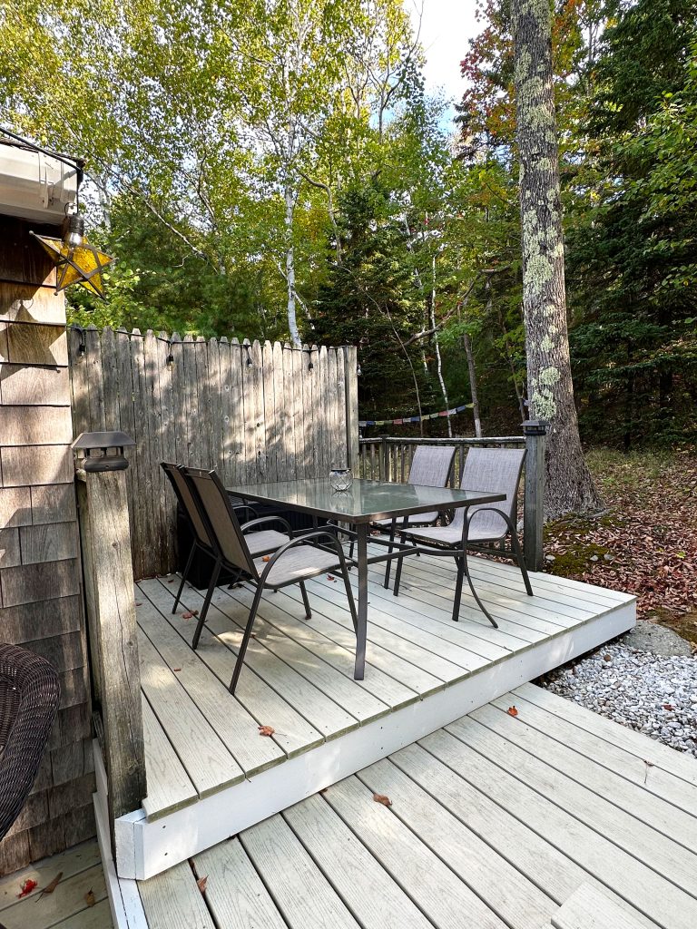 Deck dining