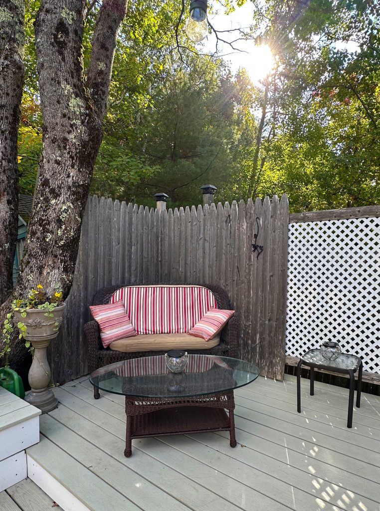 Deck seating