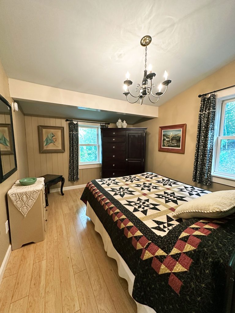 2nd queen bedroom