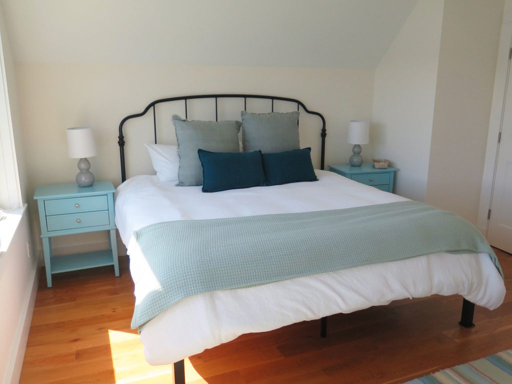 2nd floor king bedroom