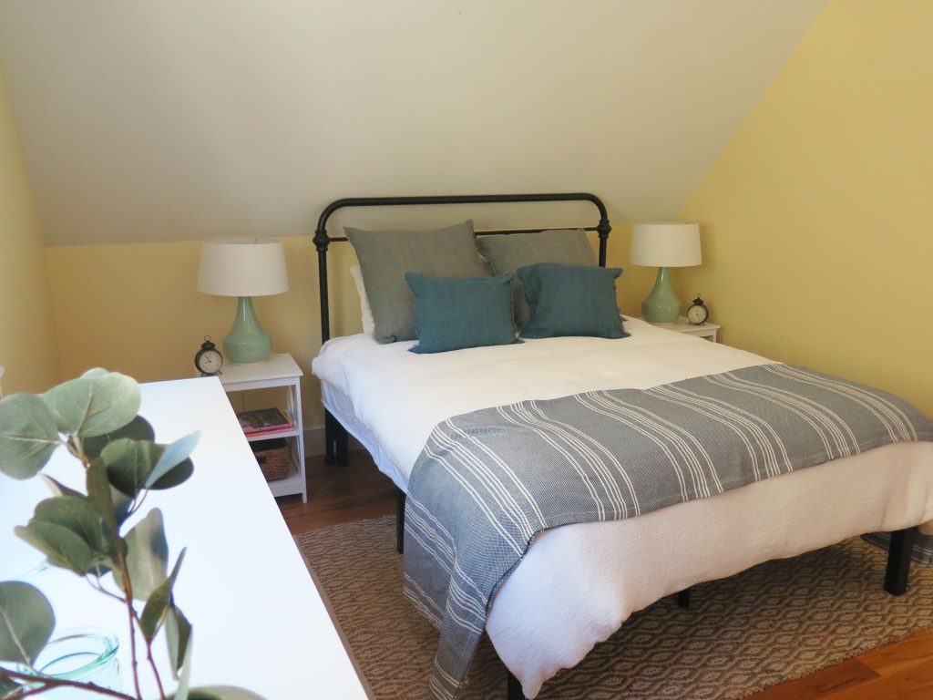 2nd floor queen bedroom
