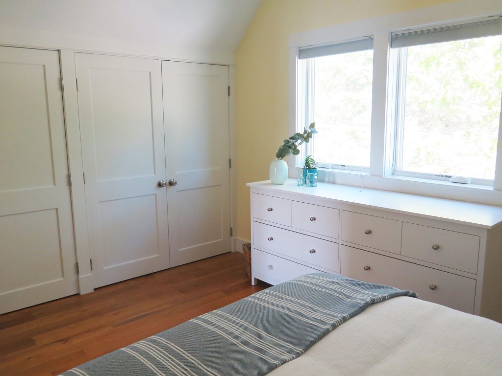 2nd floor queen bedroom