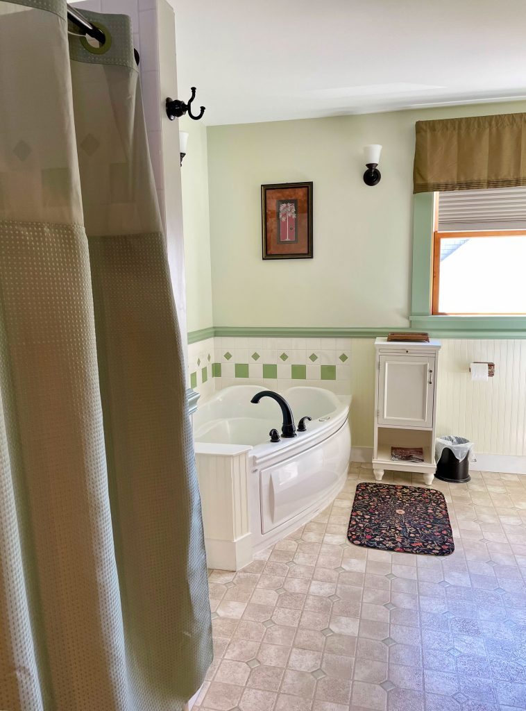 "Chatsworth" bathroom