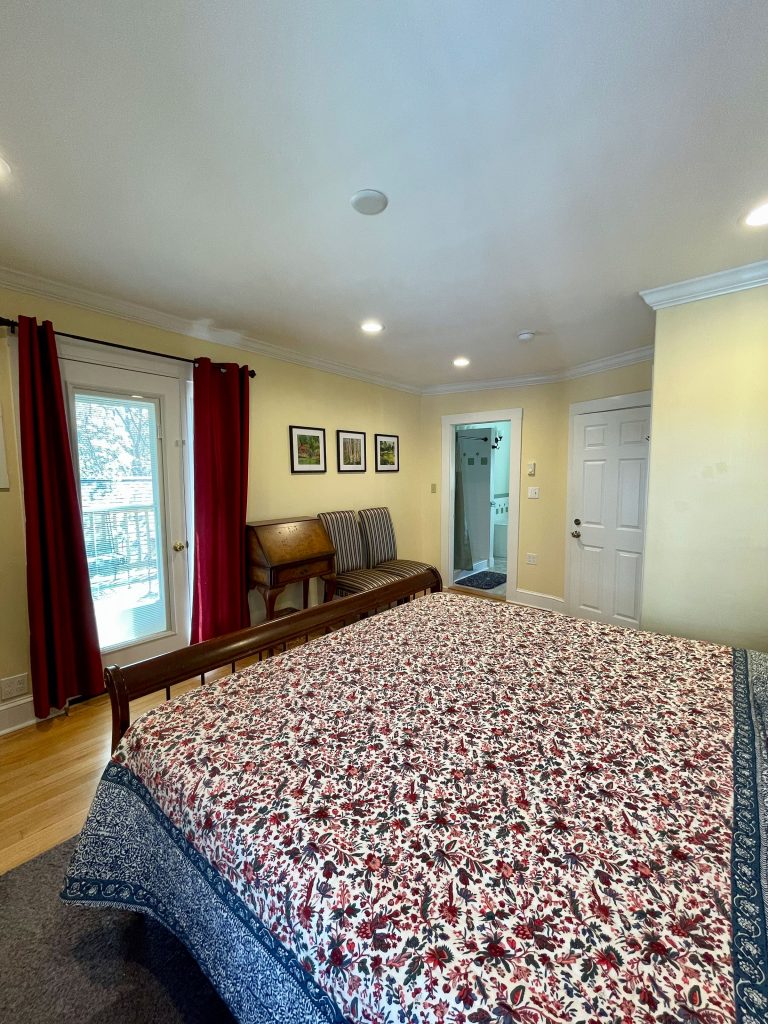 "Chatsworth" 2nd floor king bedroom