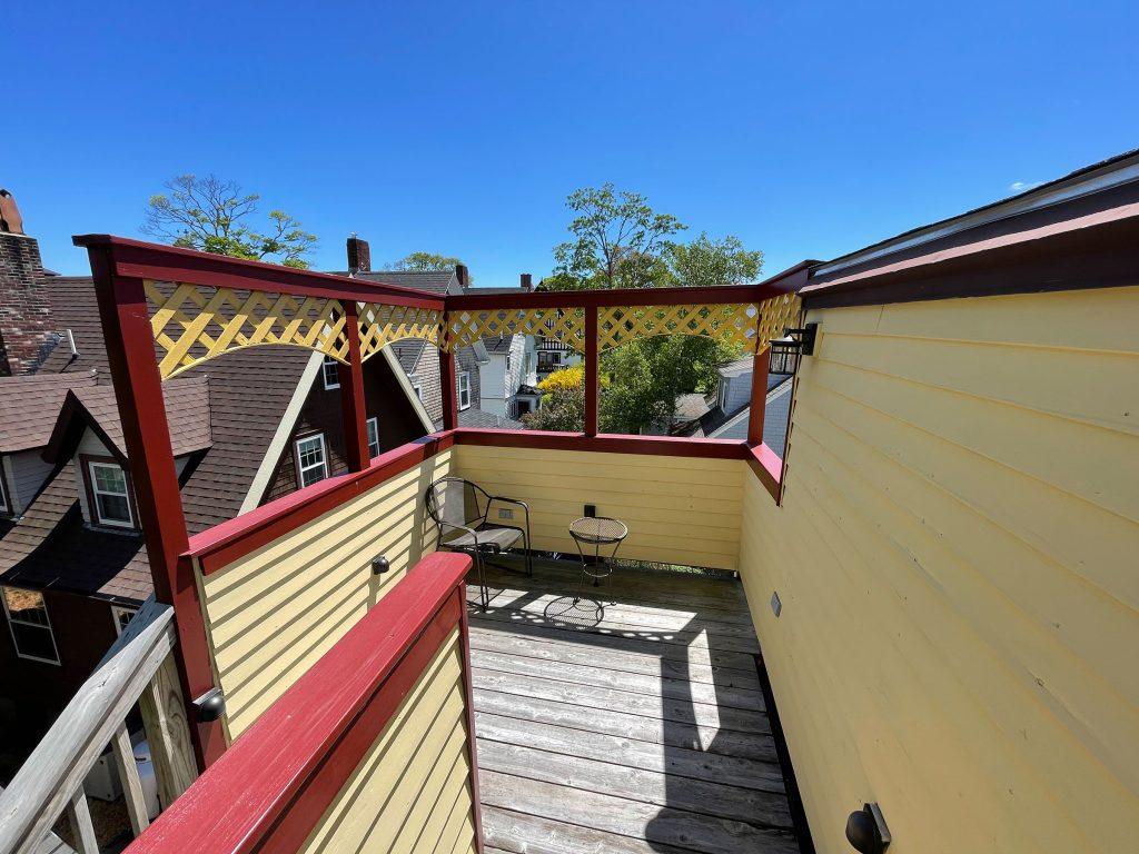 3rd floor balcony (accessed from hallway)