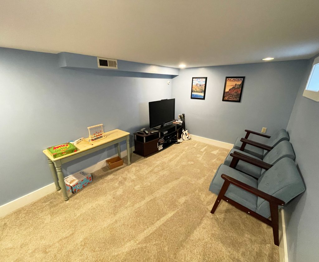 Game room (basement)