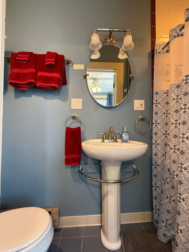 "Whitby" bathroom (shower only)