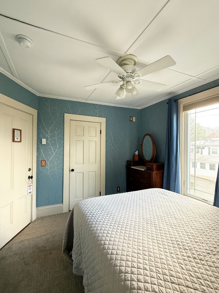 "Whitby" queen bedroom 2nd floor