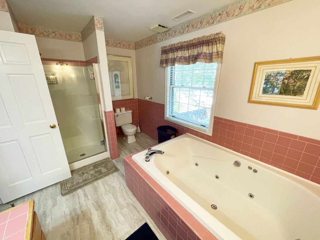 WM-MasterKing/Bath Master king bath