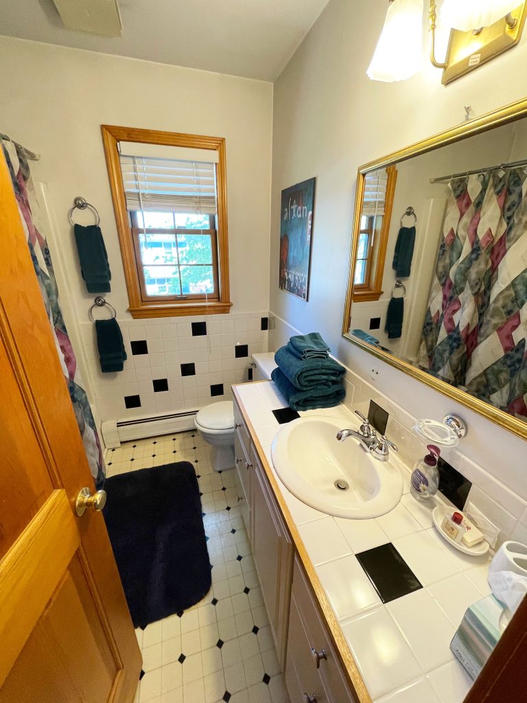 WM 2nd lvl bath 2nd floor bathroom (tub/shower)