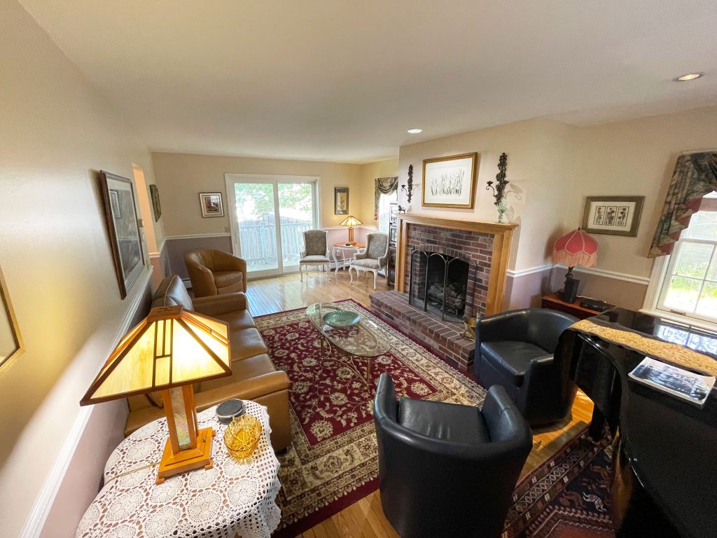 WM-LR2 Living room