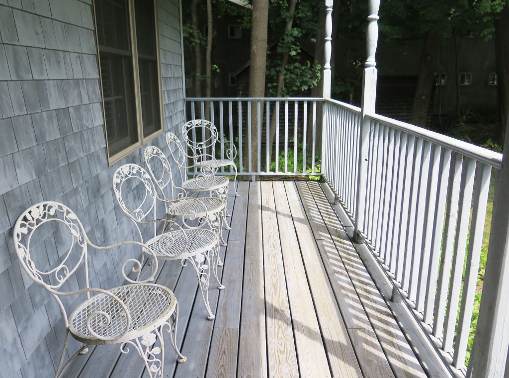 WM-Ext4 Front porch