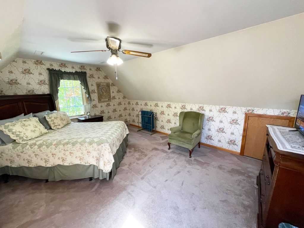 WM-1st Queen4 1st queen bedroom