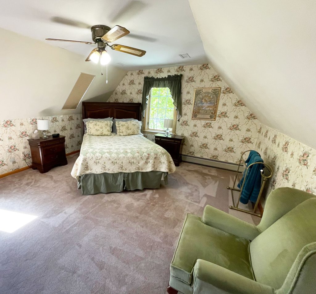 WM1st Queen 1st queen bedroom