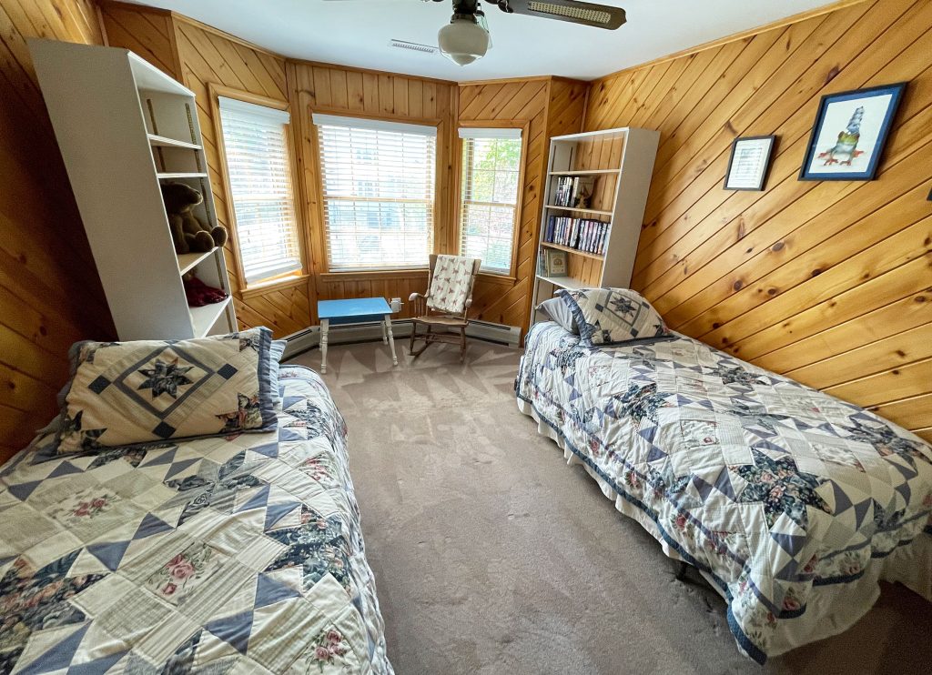 WM-Twin Twins bedroom